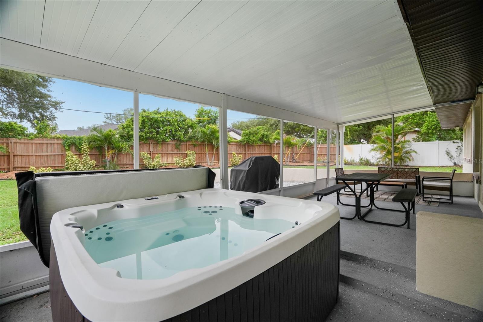 2347 DORA DR