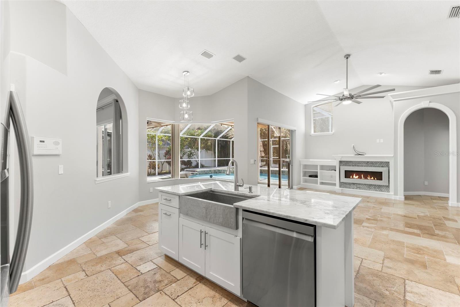 695 SALT LAKE DR