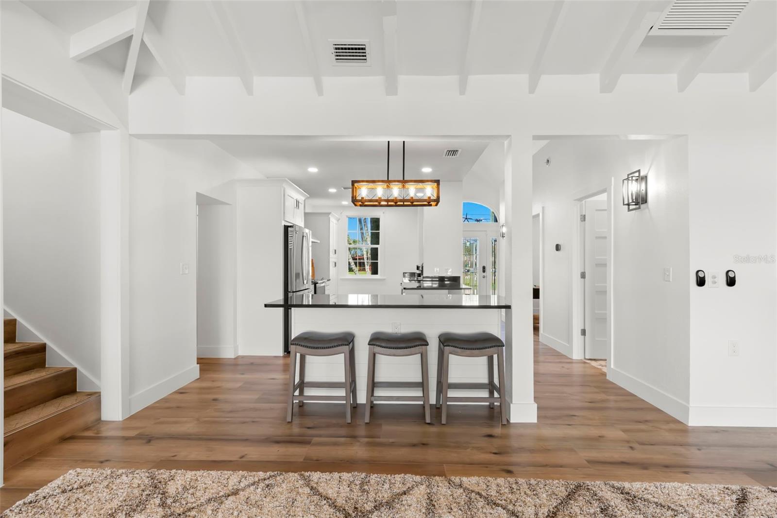 819 BAY ESPLANADE