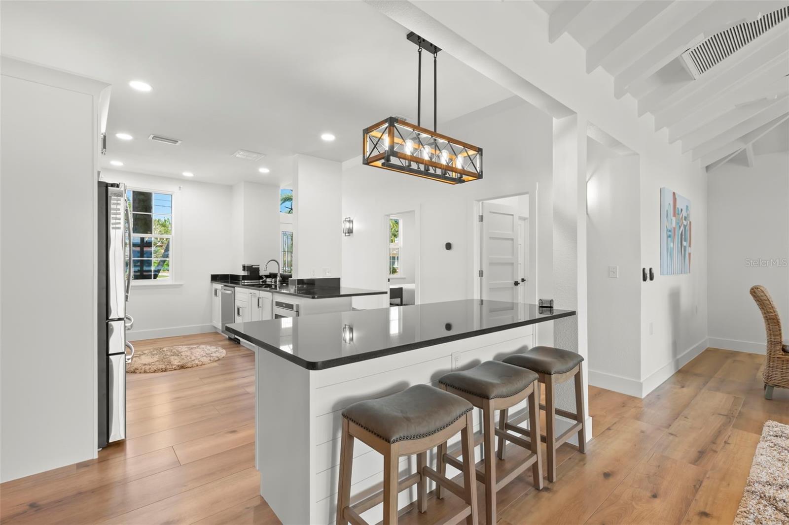 819 BAY ESPLANADE