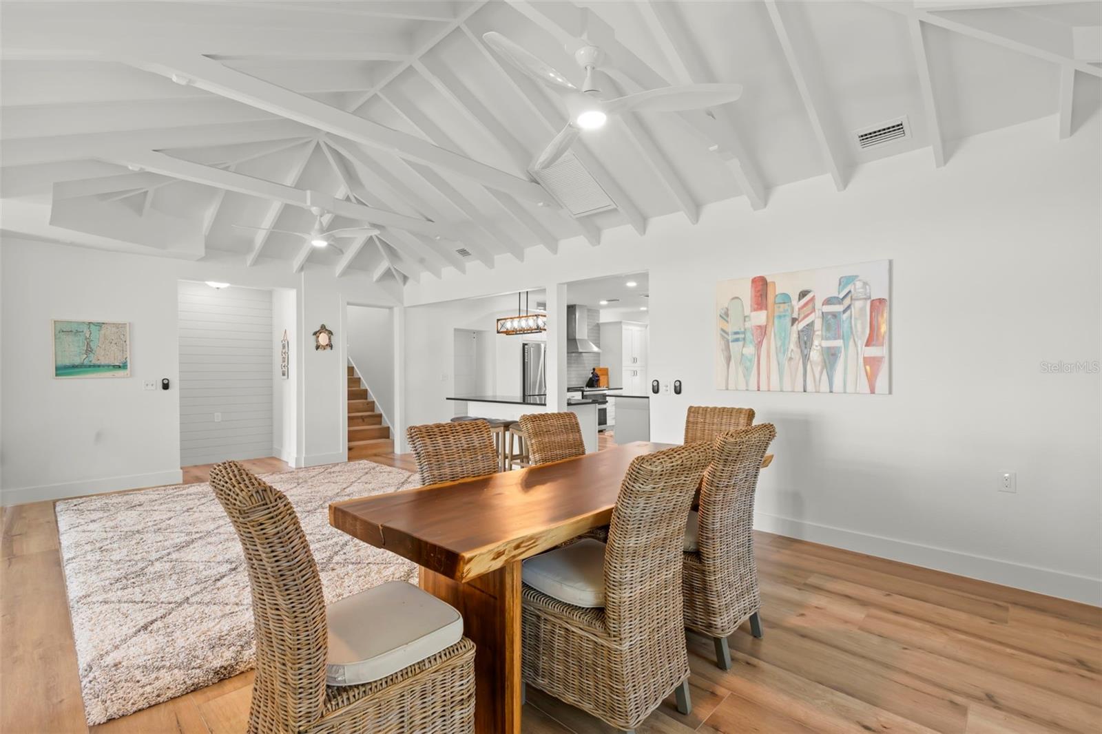 819 BAY ESPLANADE