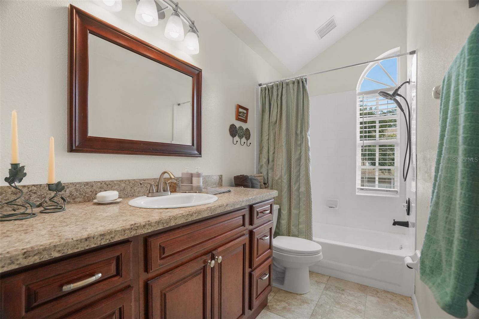 3050 OVERLOOK PL