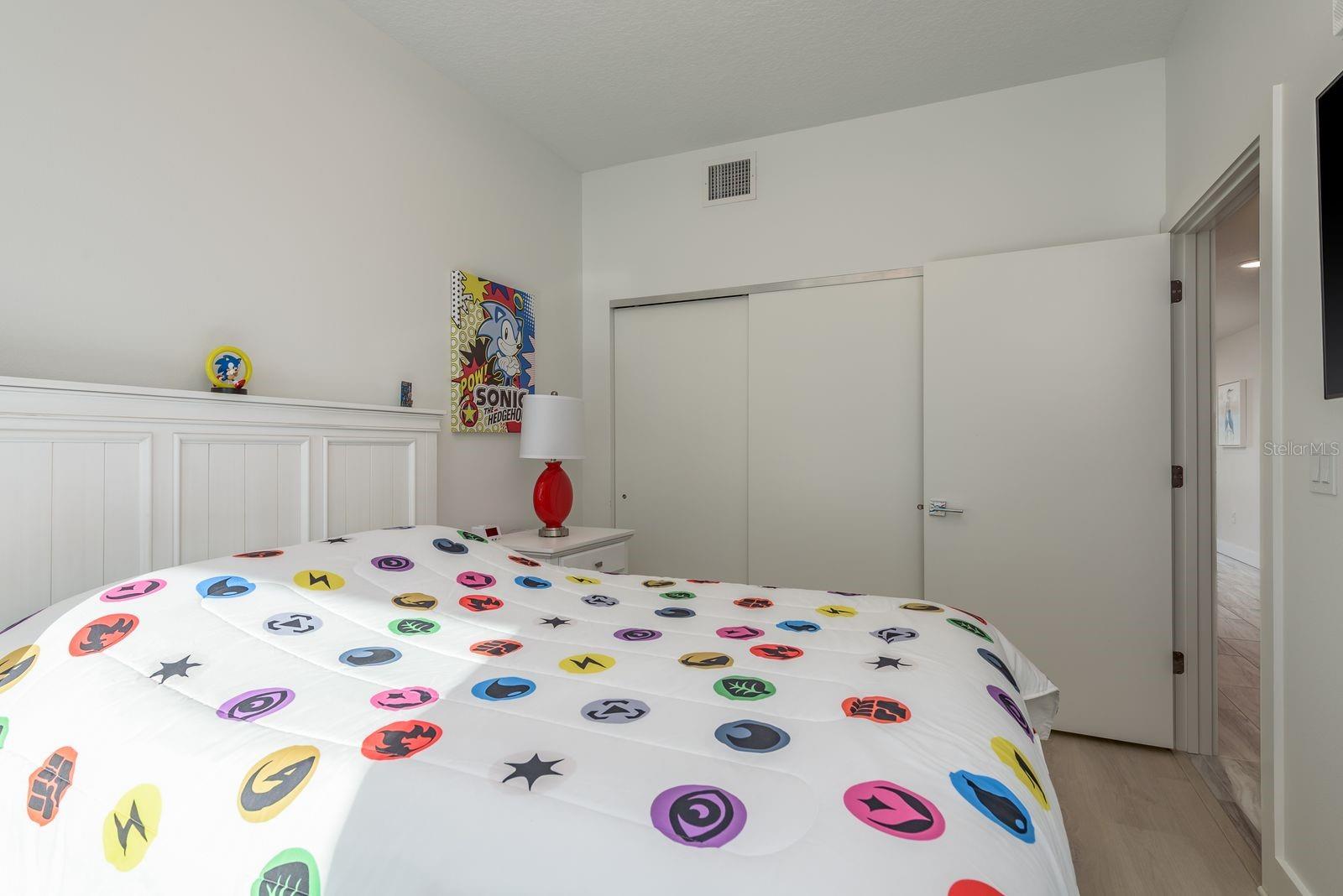 415 ISLAND WAY #402