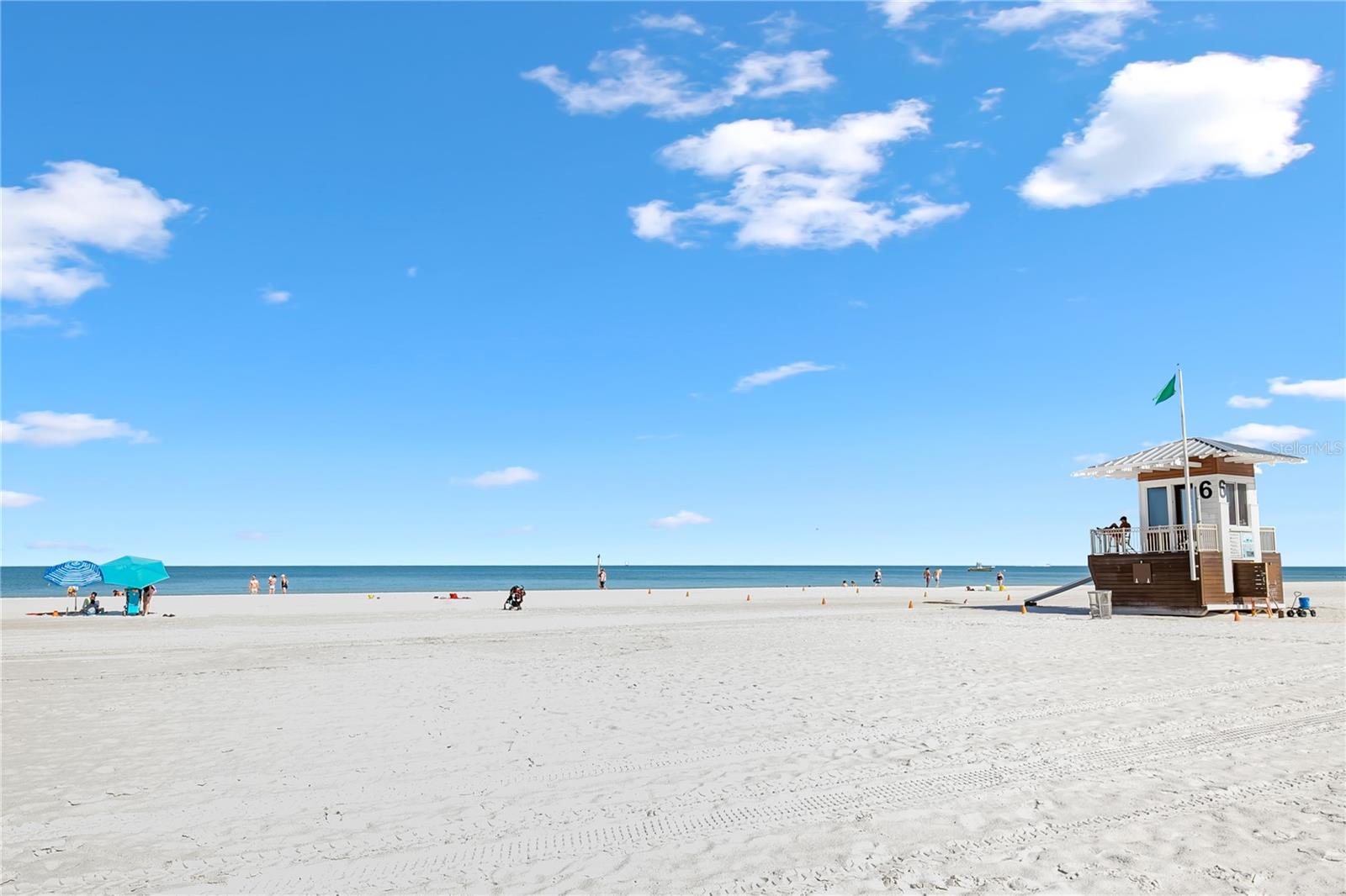415 ISLAND WAY #402