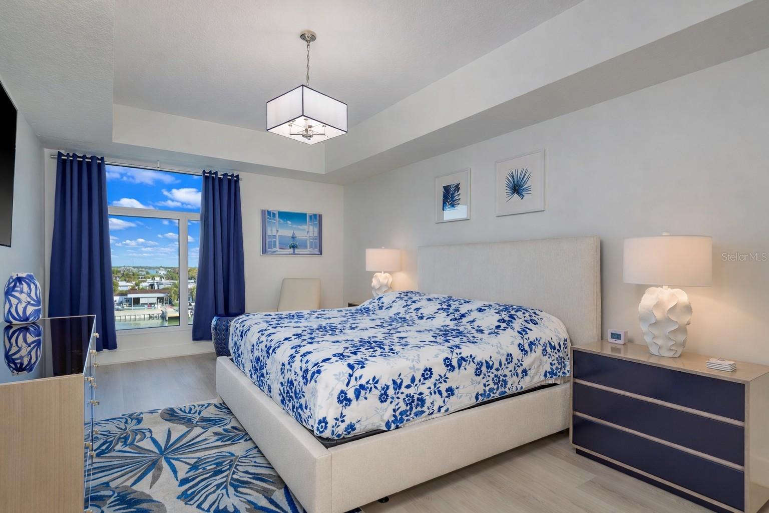 415 ISLAND WAY #402