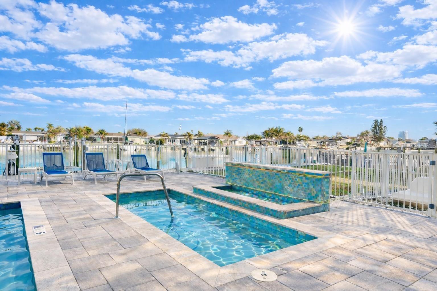 415 ISLAND WAY #402