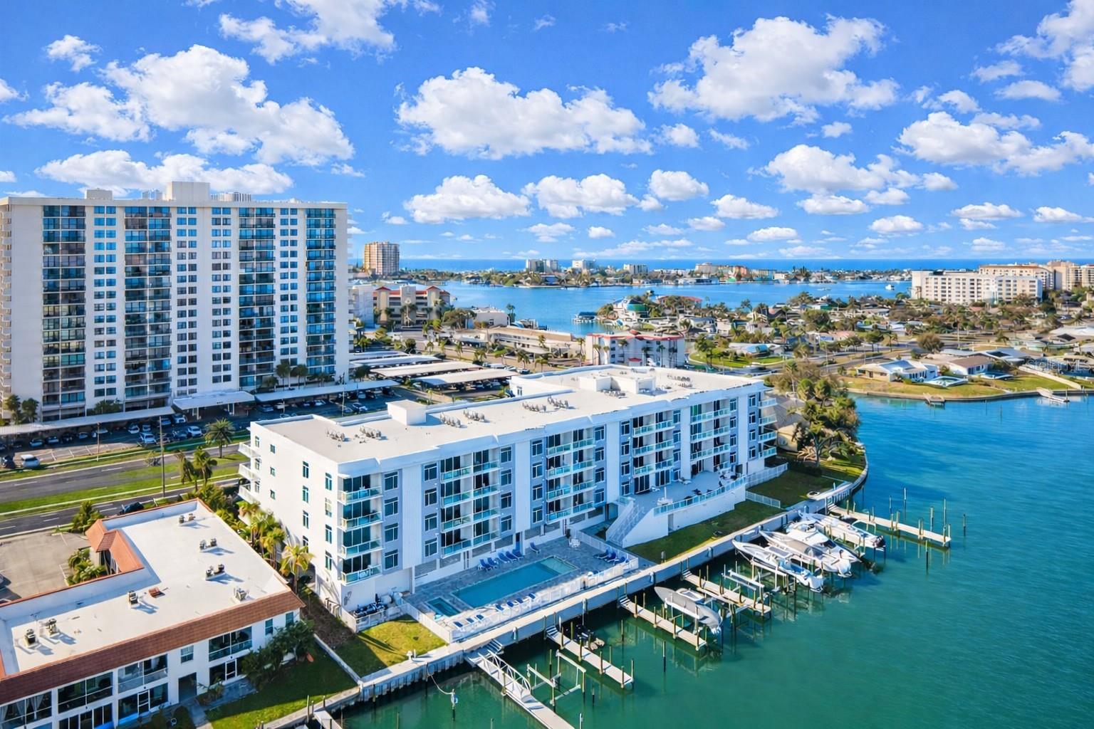 415 ISLAND WAY #402