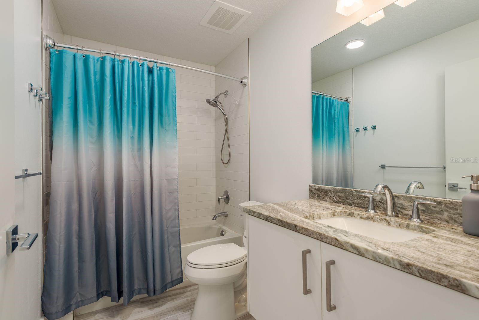 415 ISLAND WAY #402
