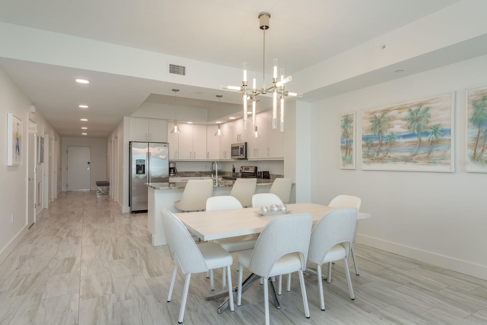 415 ISLAND WAY #402