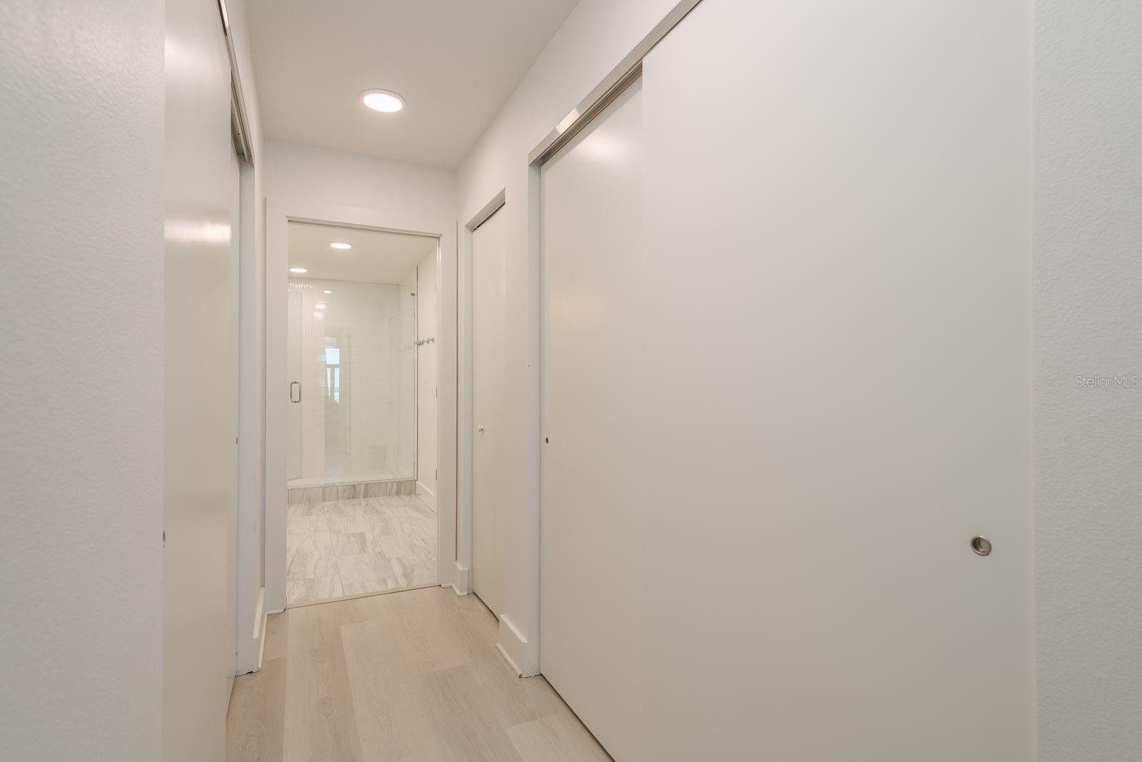 415 ISLAND WAY #402
