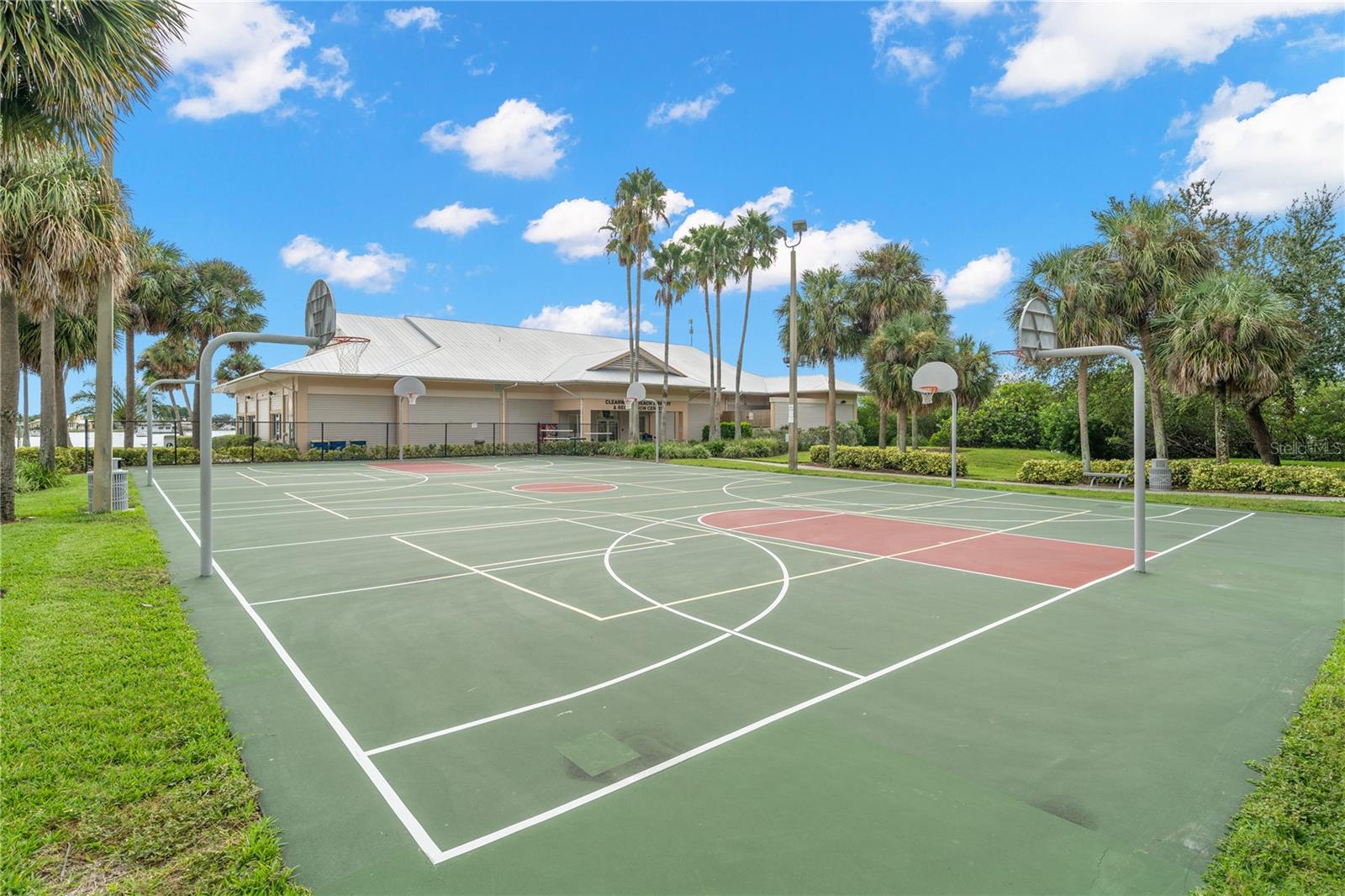 415 ISLAND WAY #402