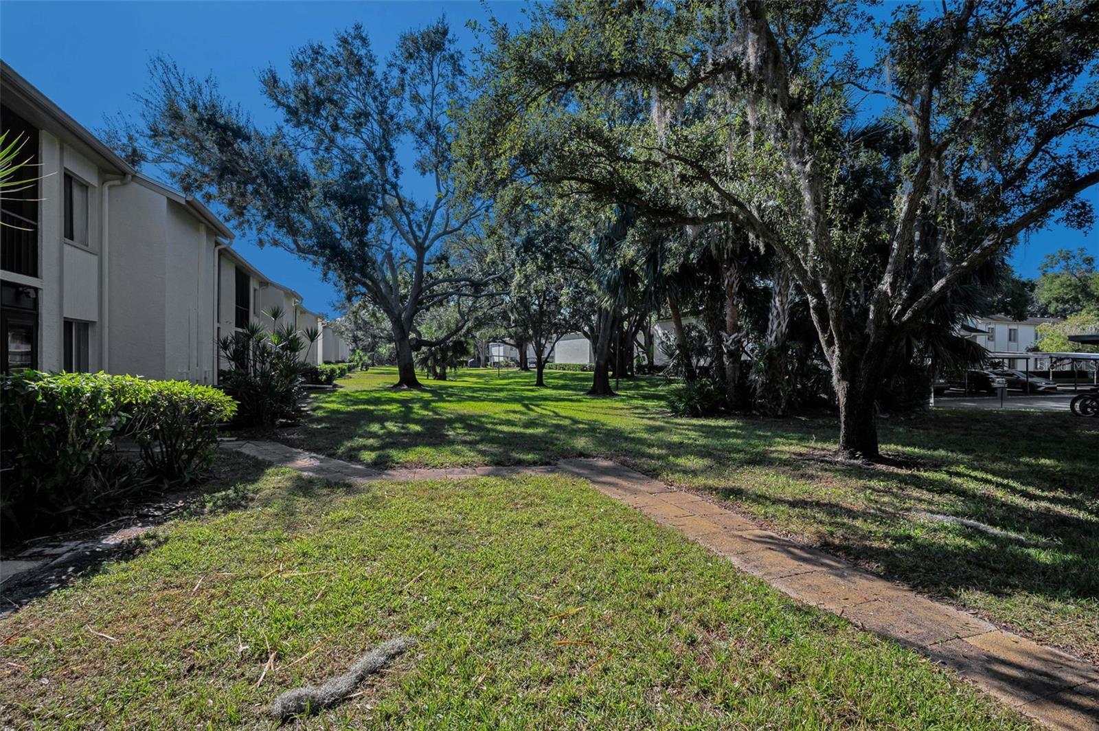 110 CYPRESS CT #3-82