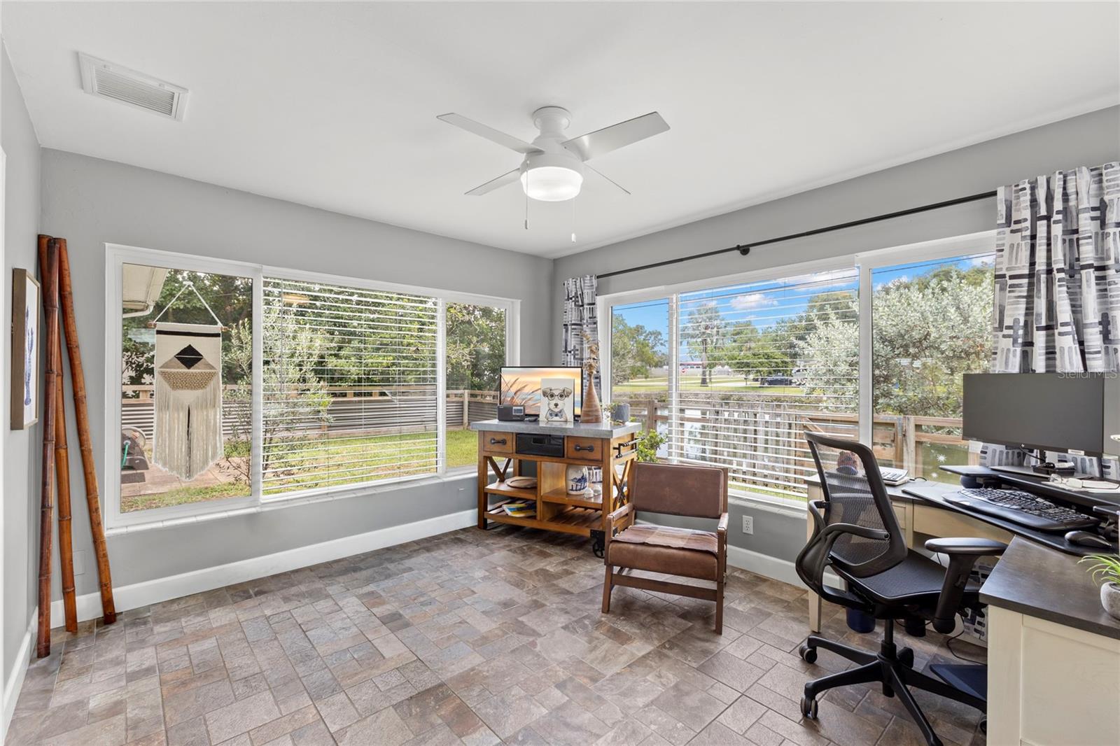 805 WELLINGTON DR