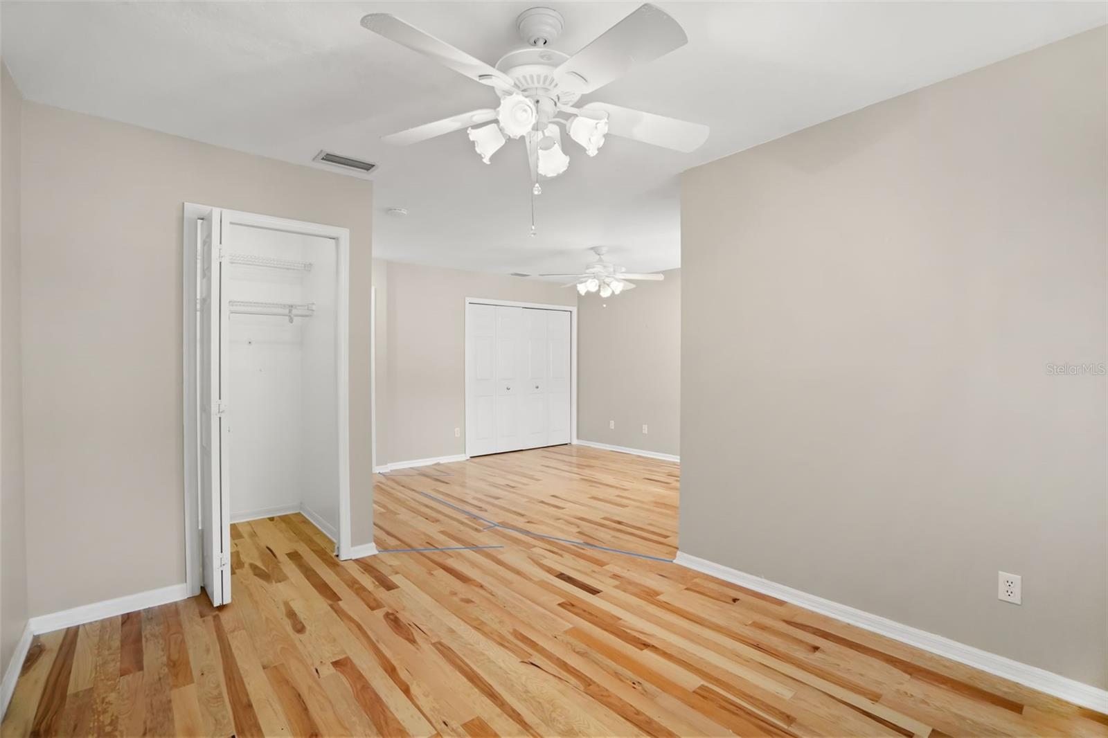 1937 NORTHFORK CIR