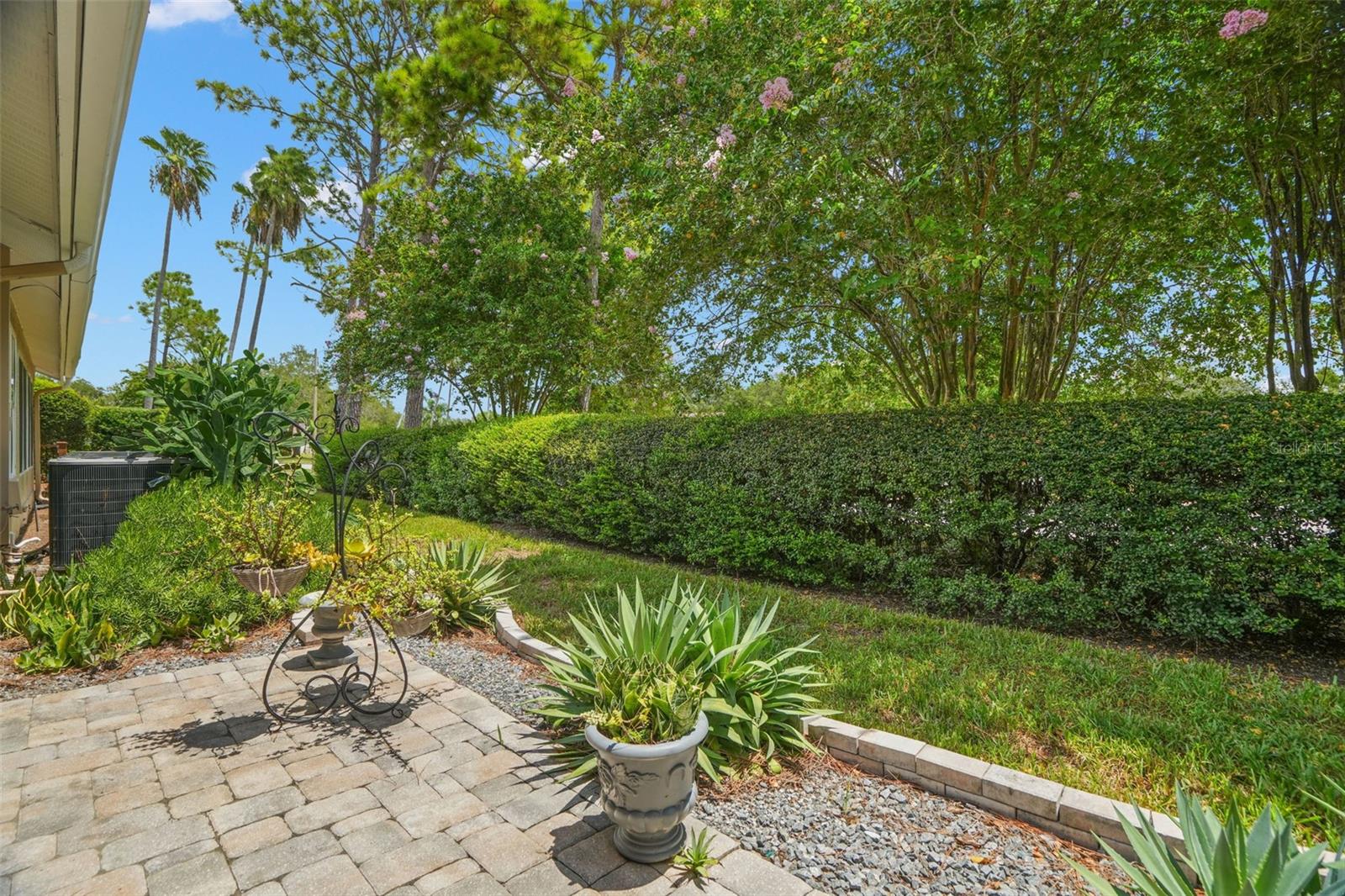 1937 NORTHFORK CIR