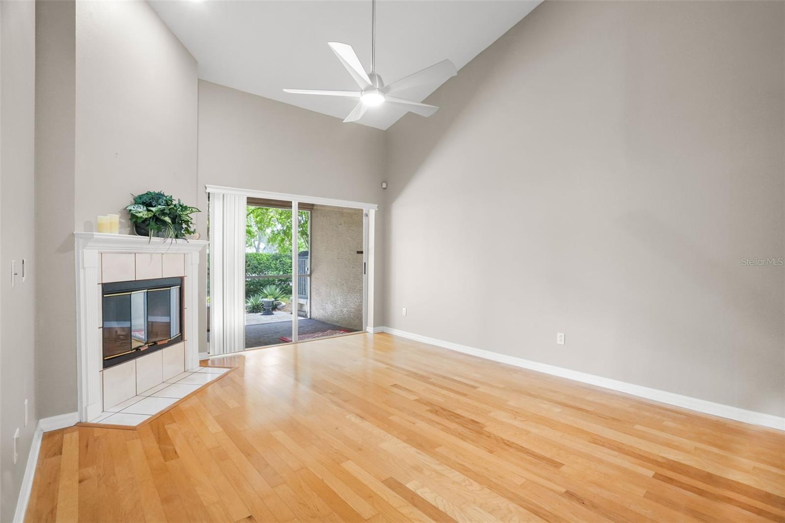 1937 NORTHFORK CIR