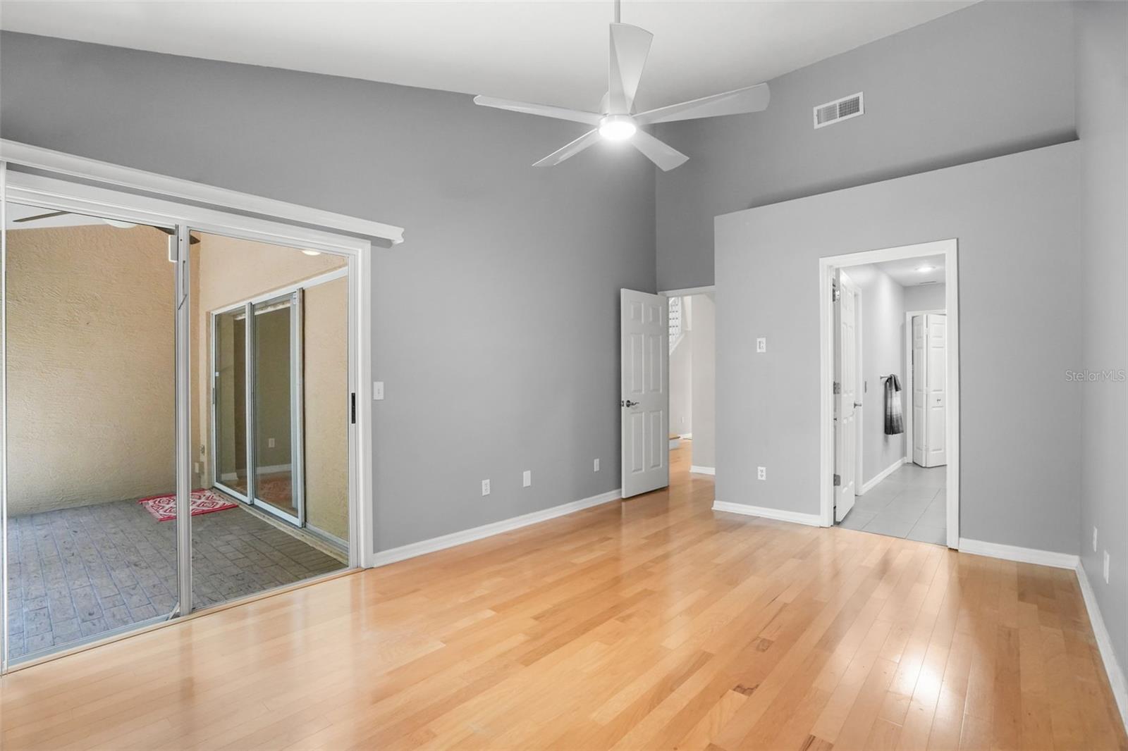 1937 NORTHFORK CIR