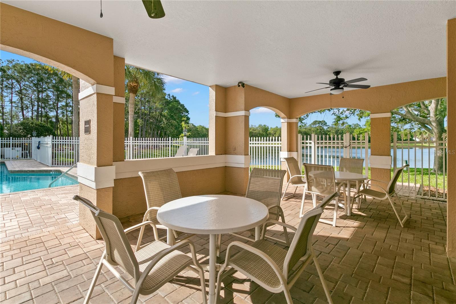 1937 NORTHFORK CIR