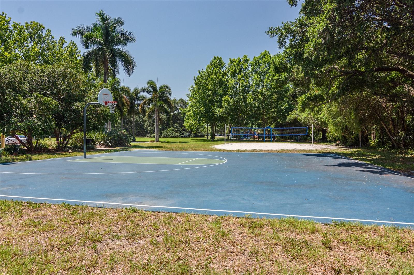 1937 NORTHFORK CIR