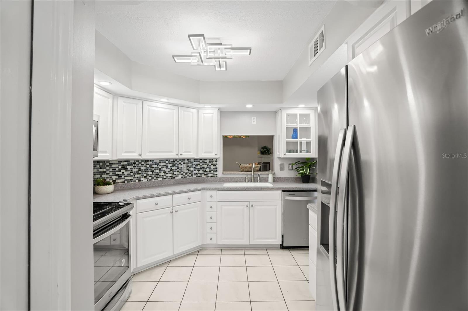 1937 NORTHFORK CIR