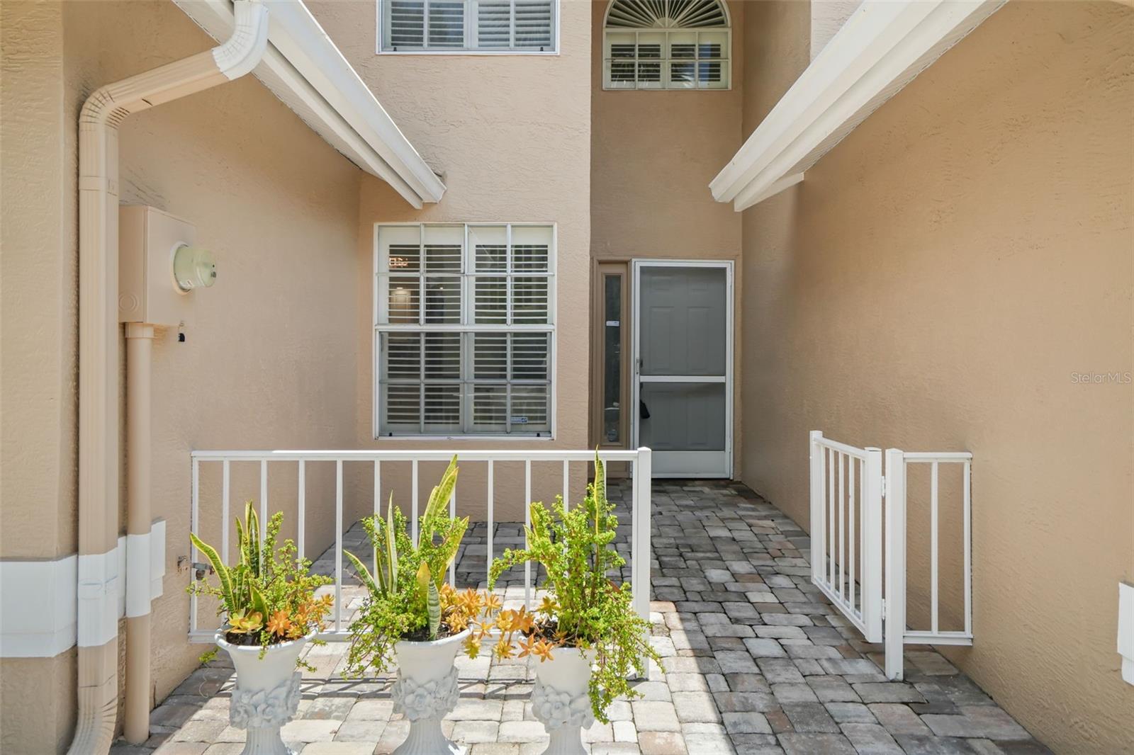 1937 NORTHFORK CIR