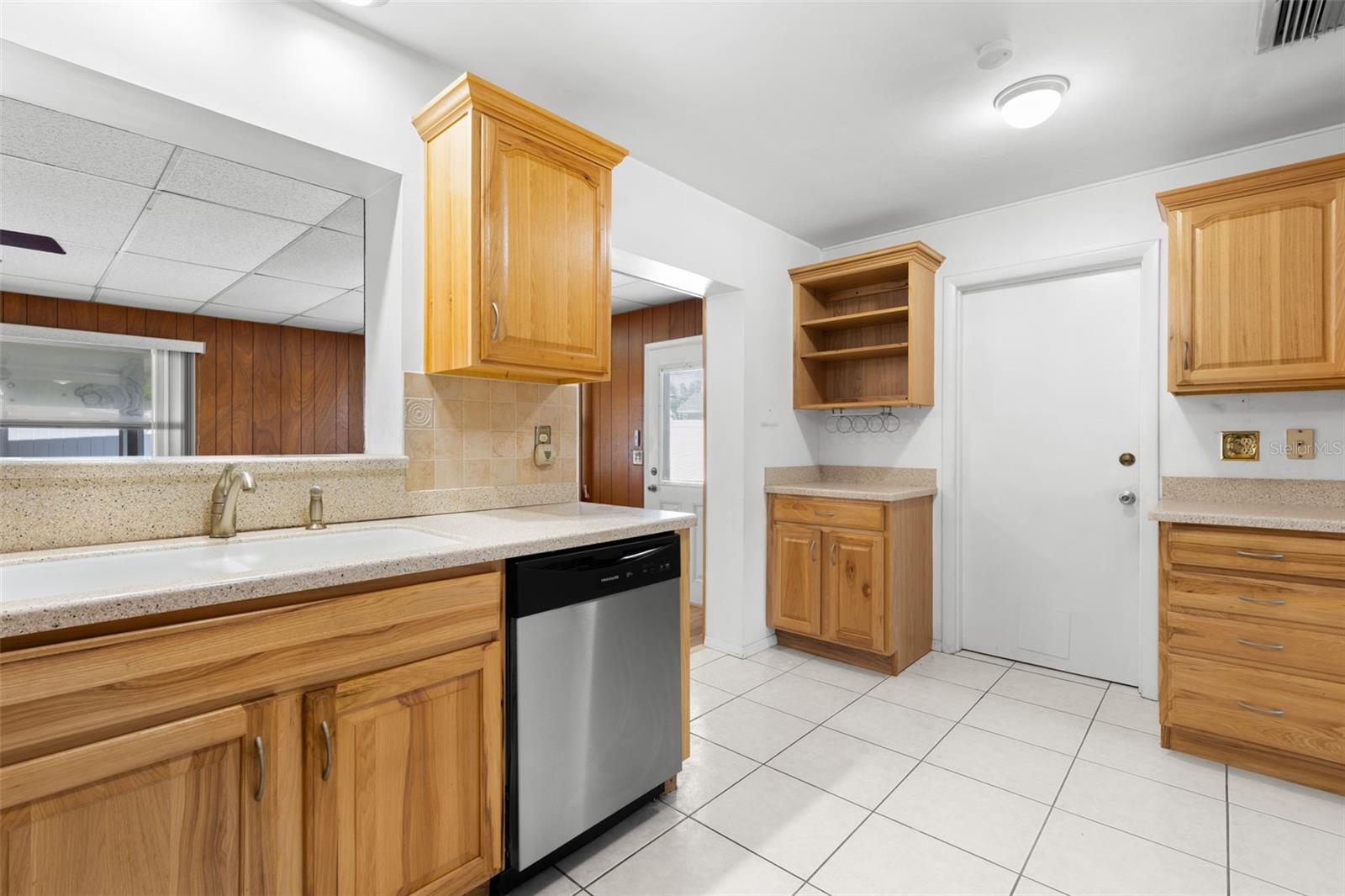 106 S FERNWOOD AVE