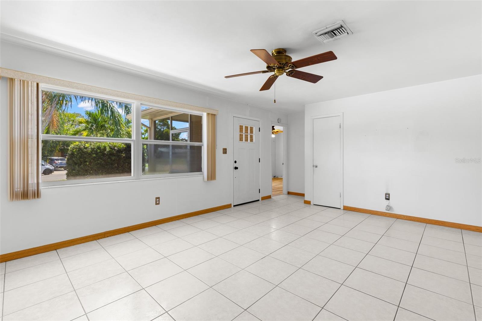 106 S FERNWOOD AVE