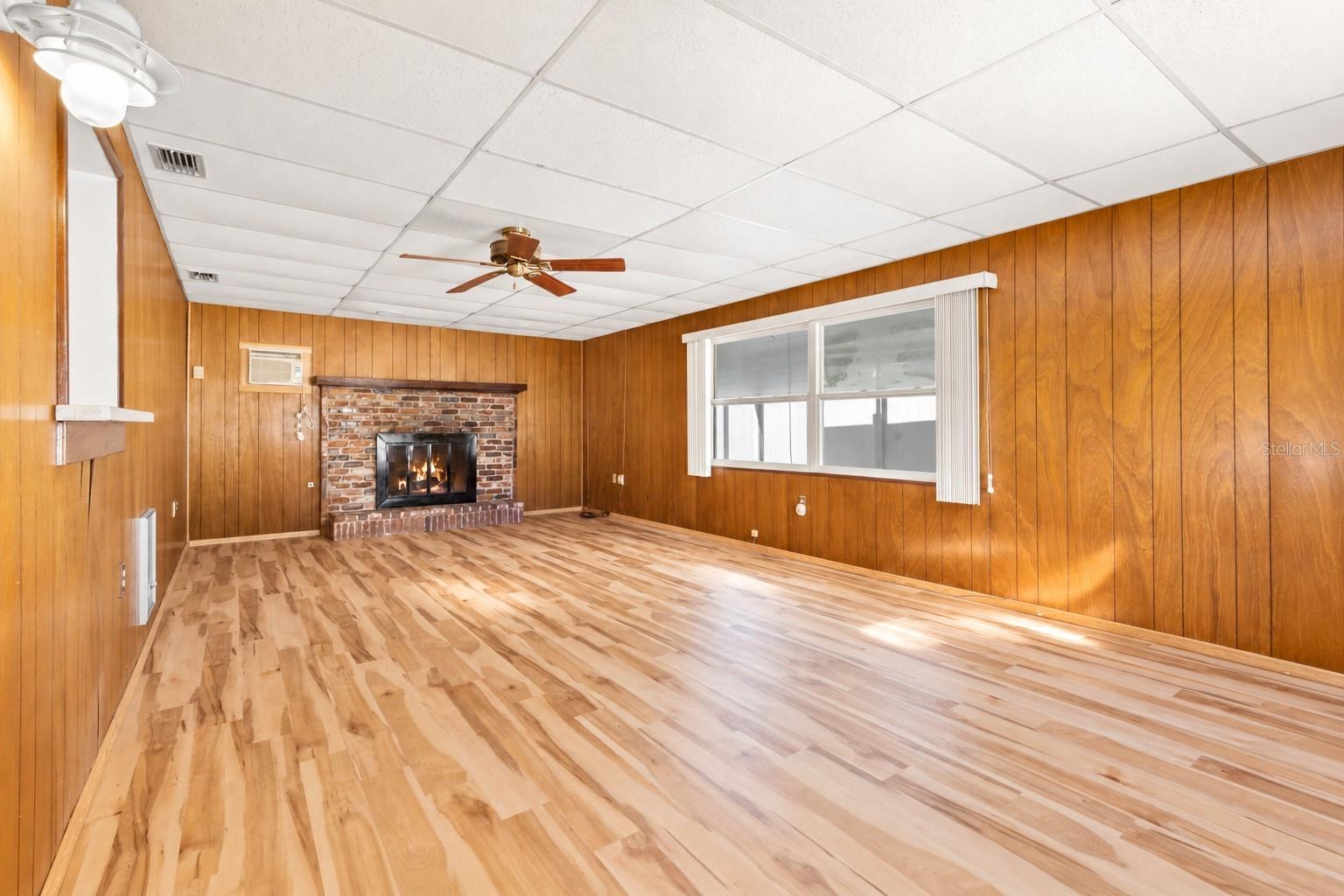 106 S FERNWOOD AVE