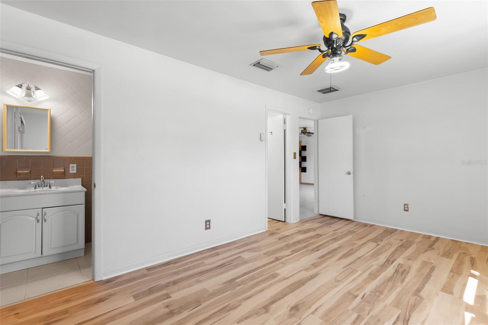 106 S FERNWOOD AVE