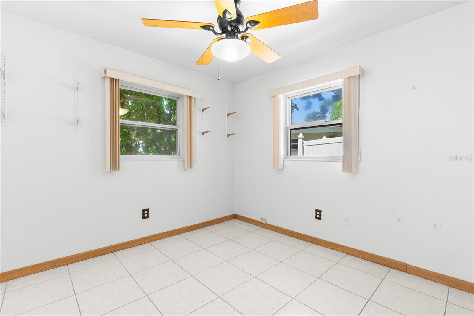 106 S FERNWOOD AVE