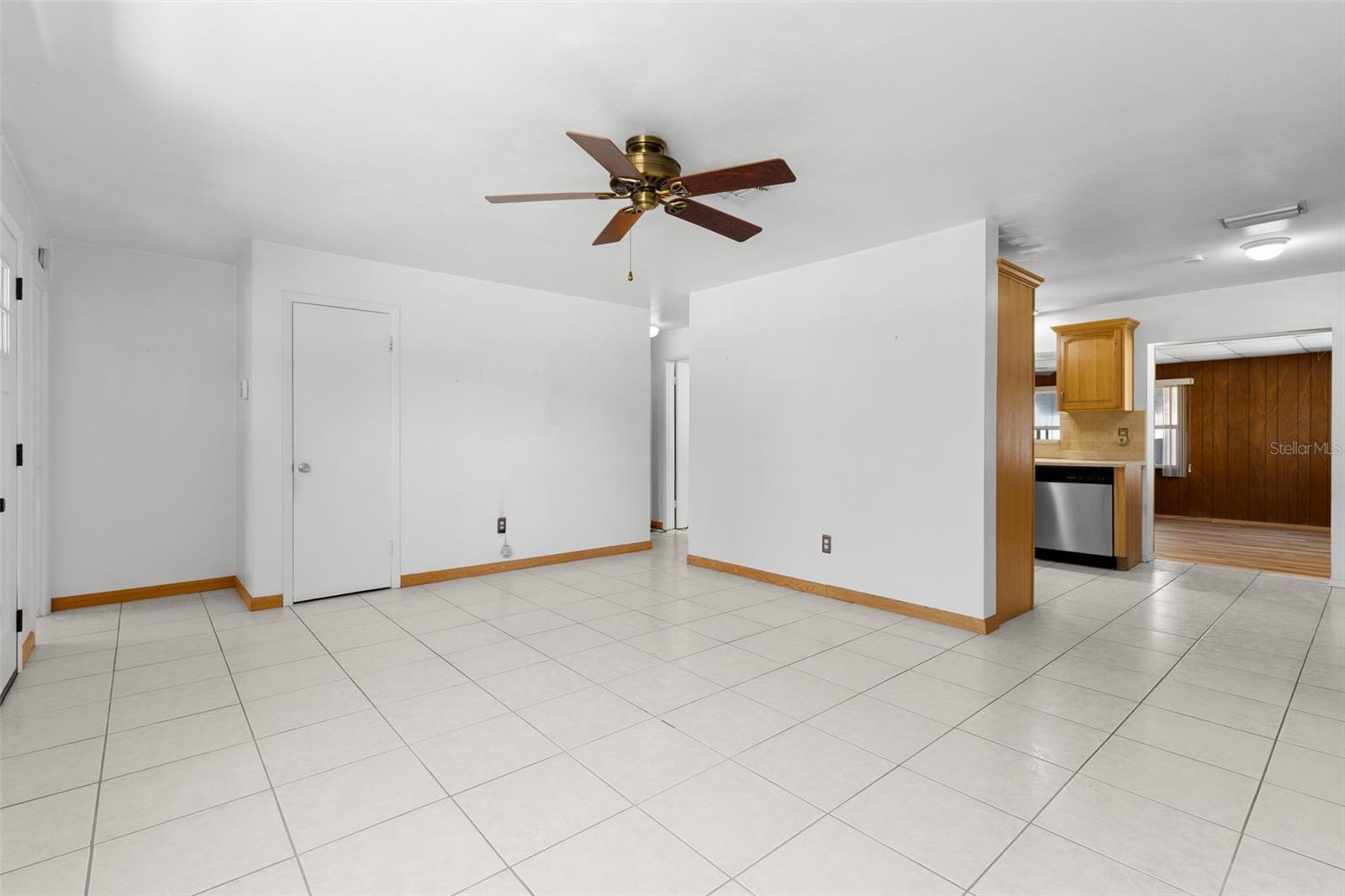 106 S FERNWOOD AVE