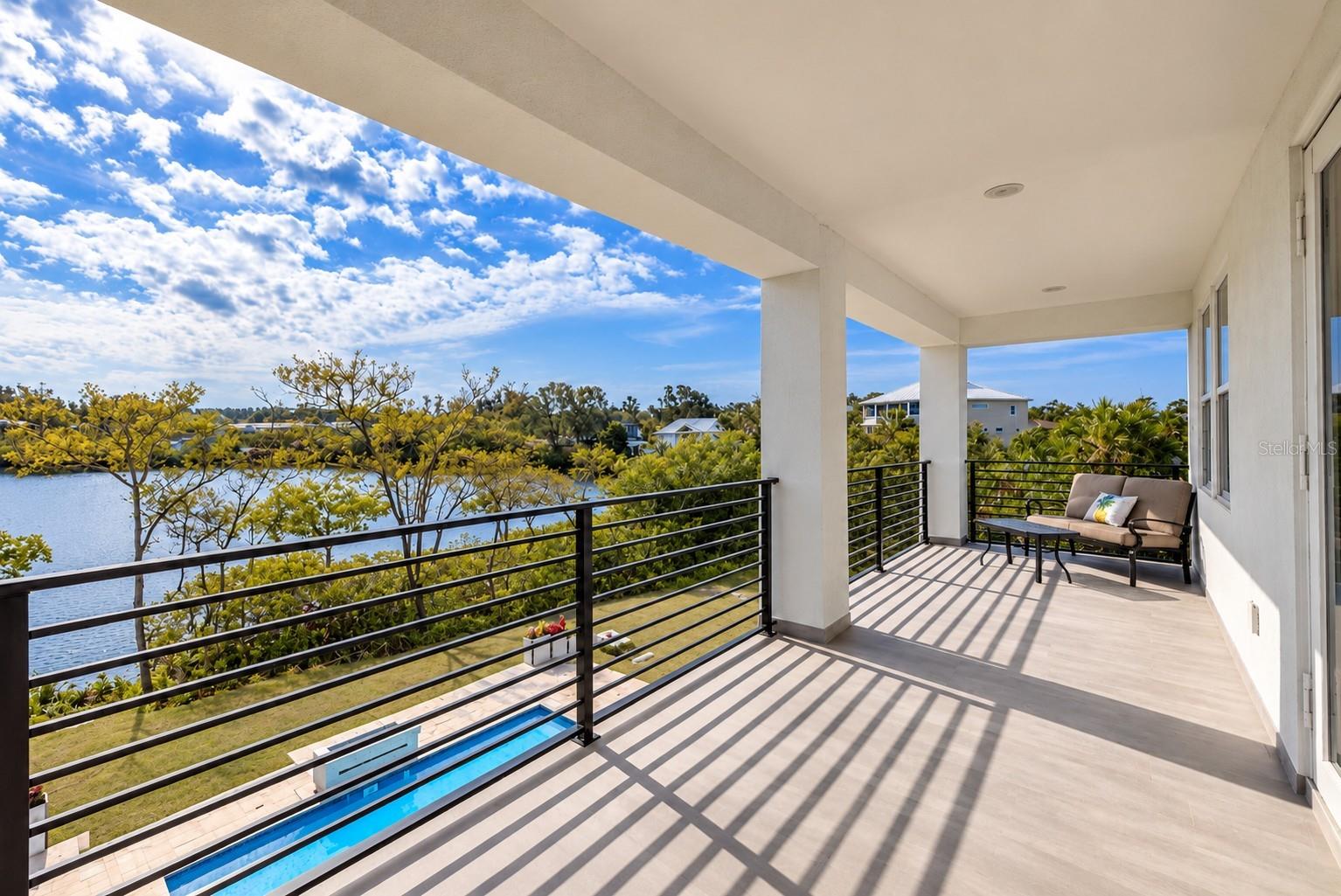 7609 DEEDRA CIR