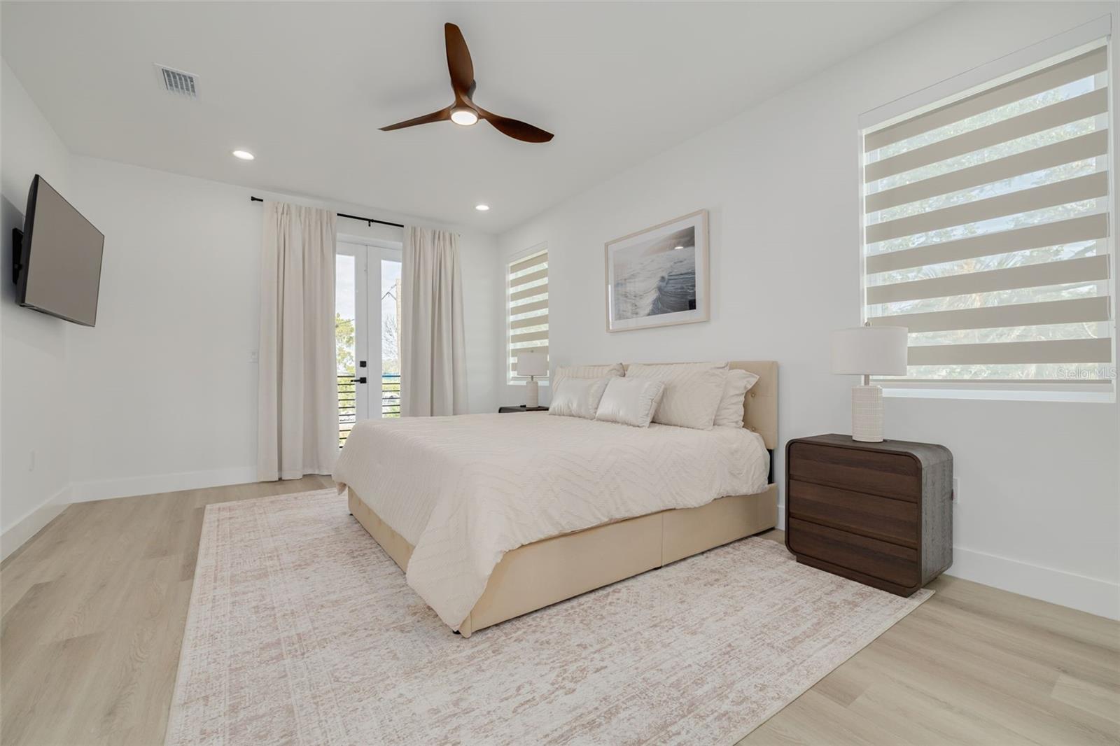 7609 DEEDRA CIR