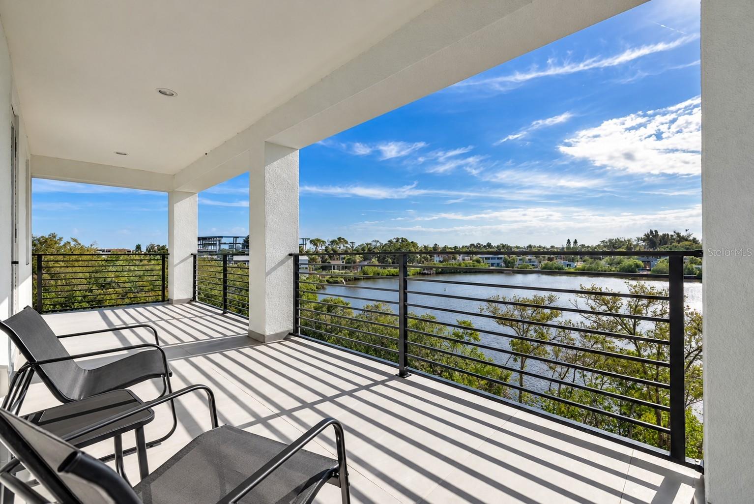 7609 DEEDRA CIR