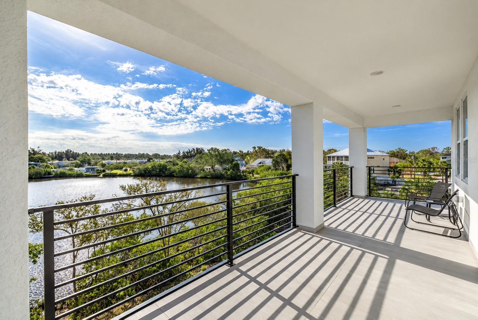 7609 DEEDRA CIR