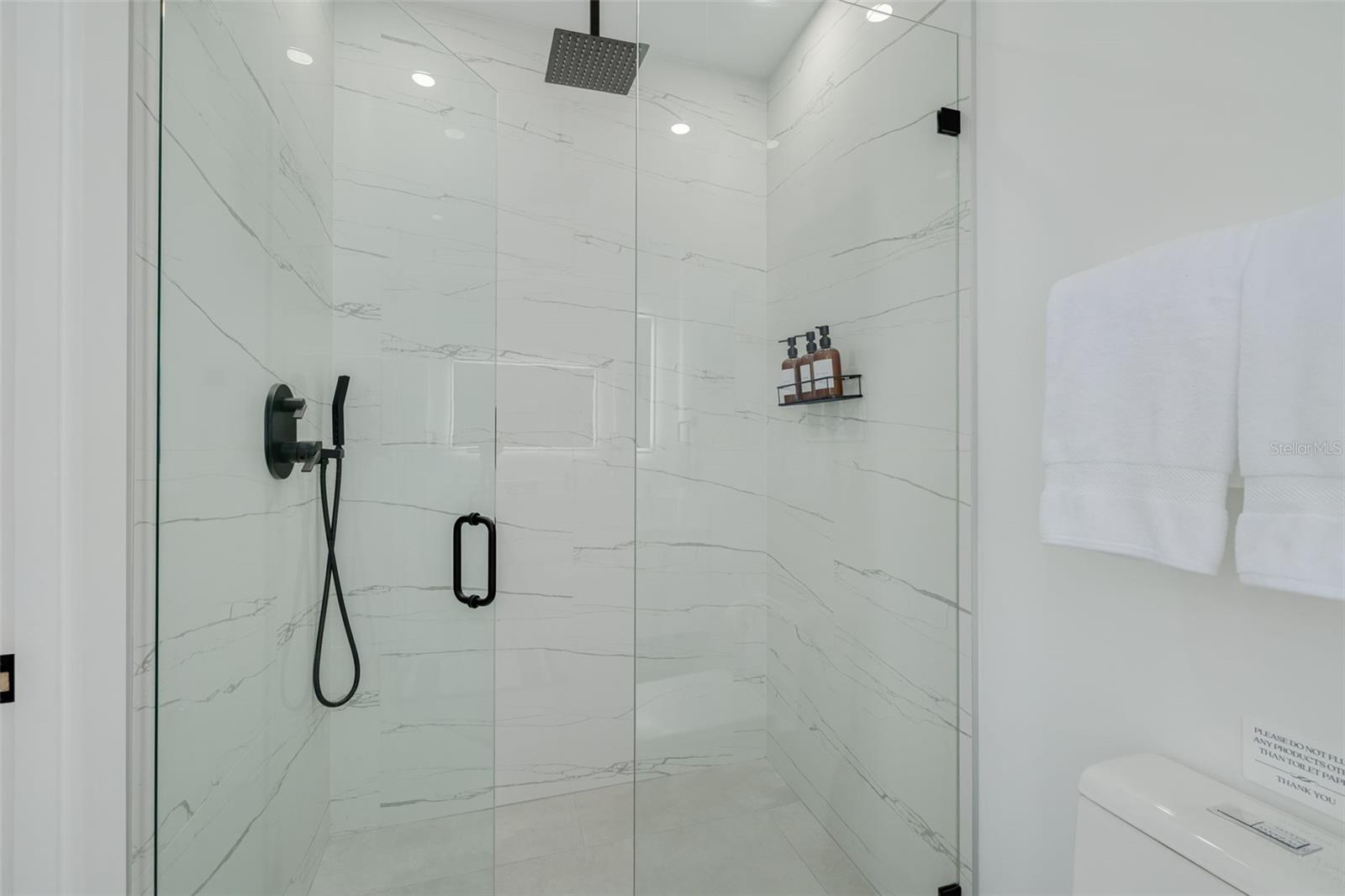 7609 DEEDRA CIR