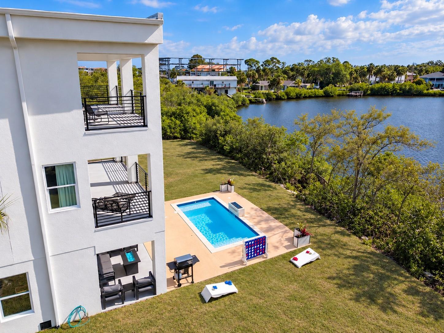 7609 DEEDRA CIR