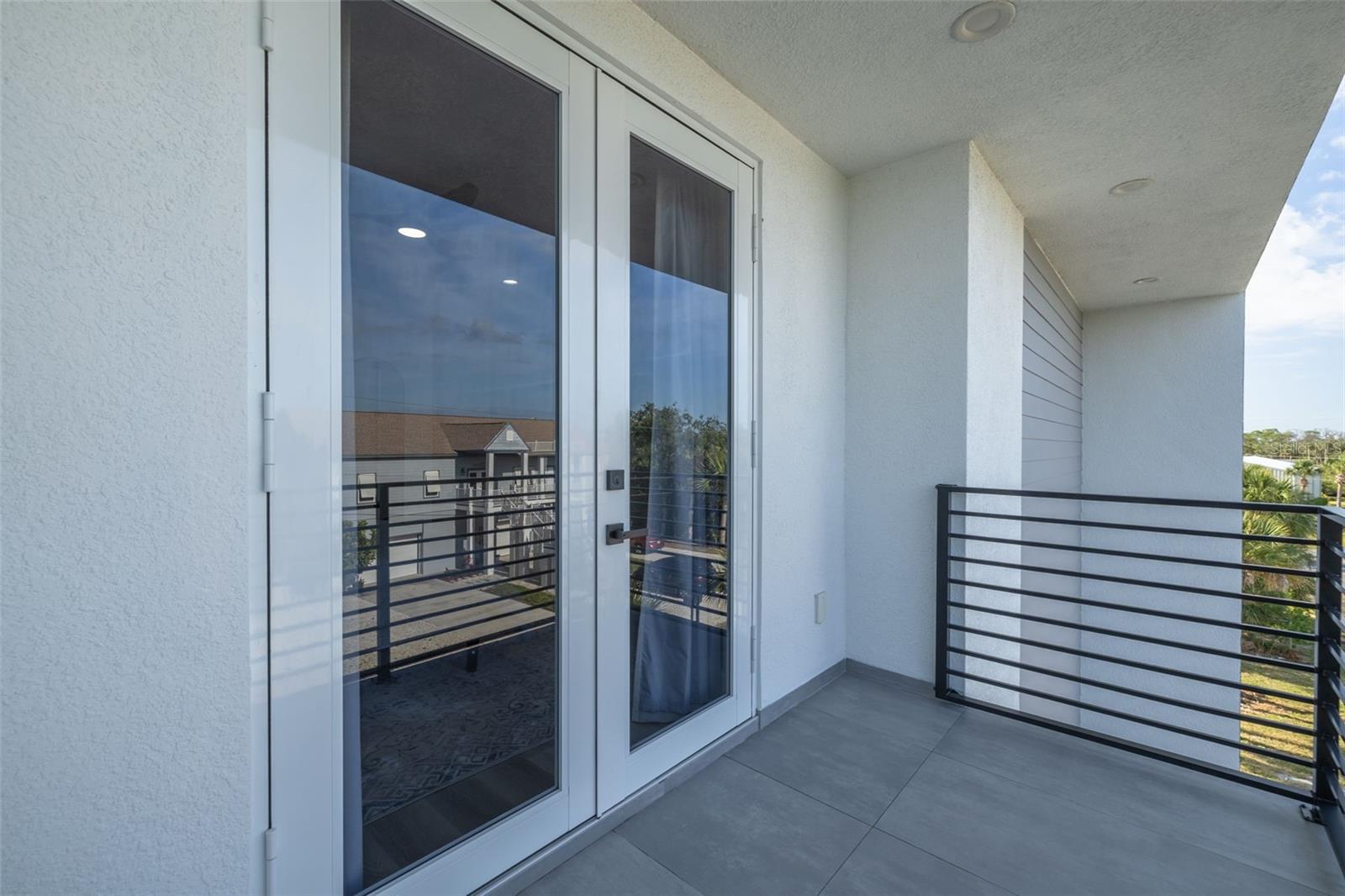7609 DEEDRA CIR