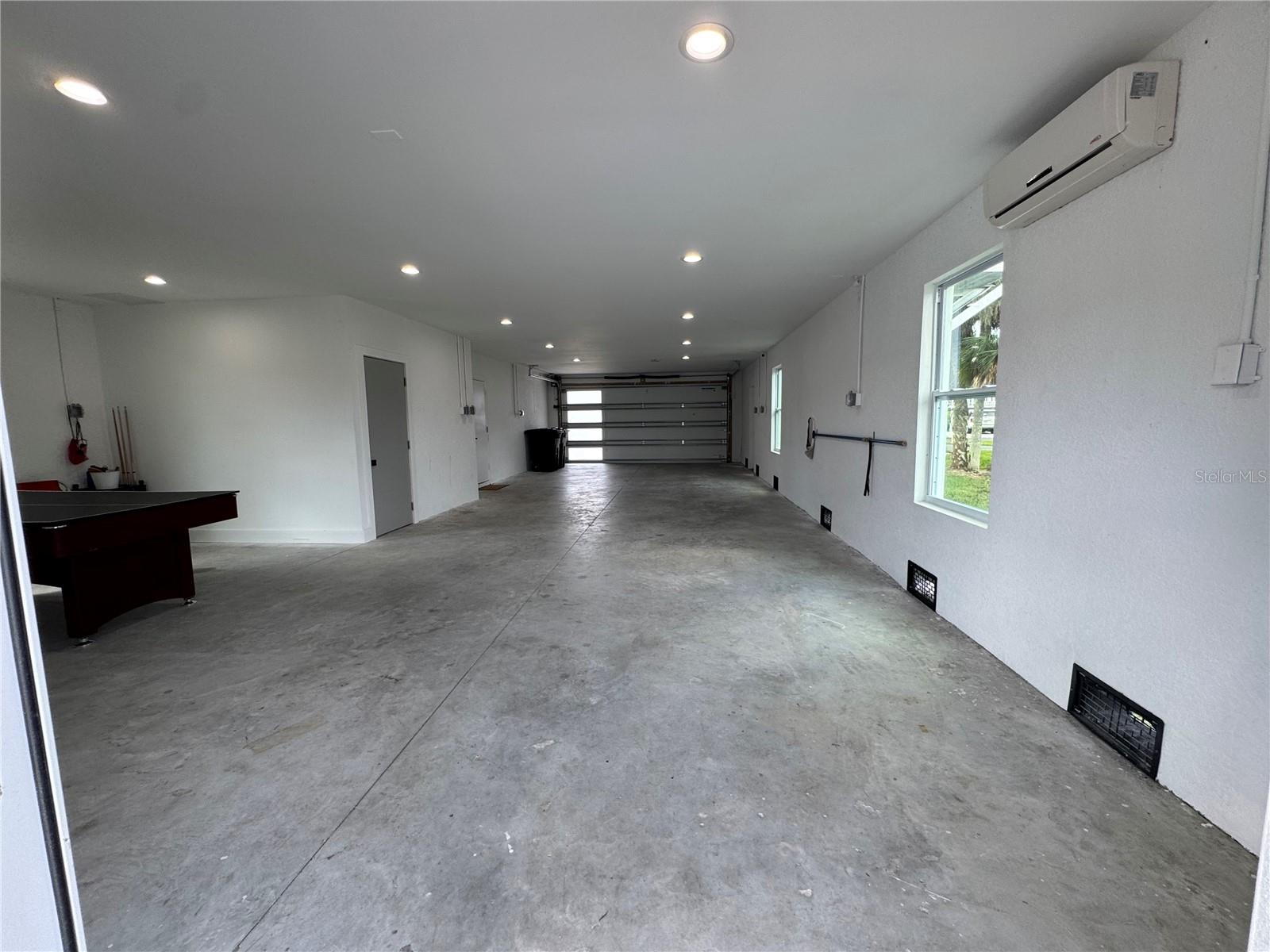 7609 DEEDRA CIR