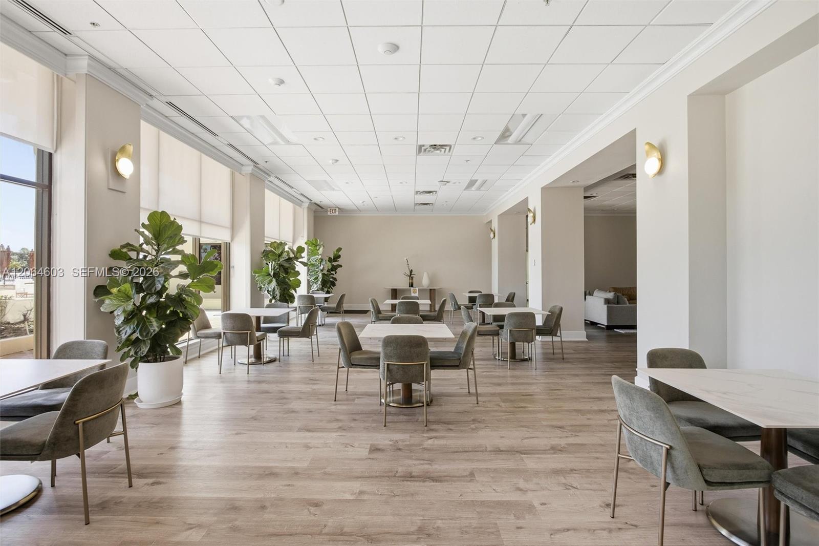 5600 Collins Ave # 15S