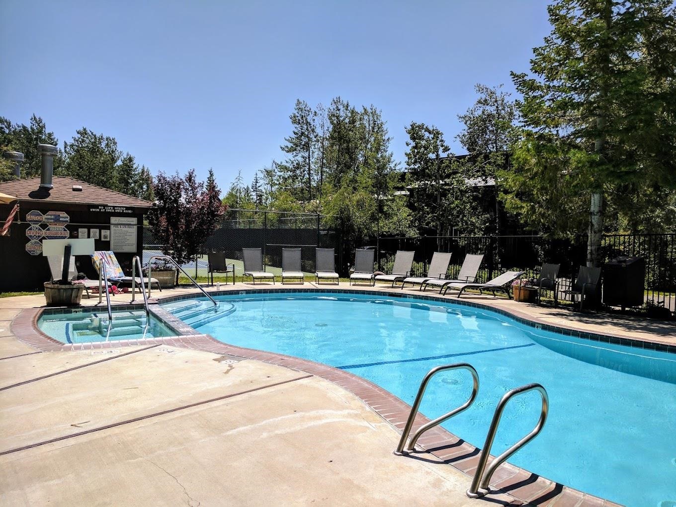 2560 LAKE FORES Lake Forest Road Unit: 58