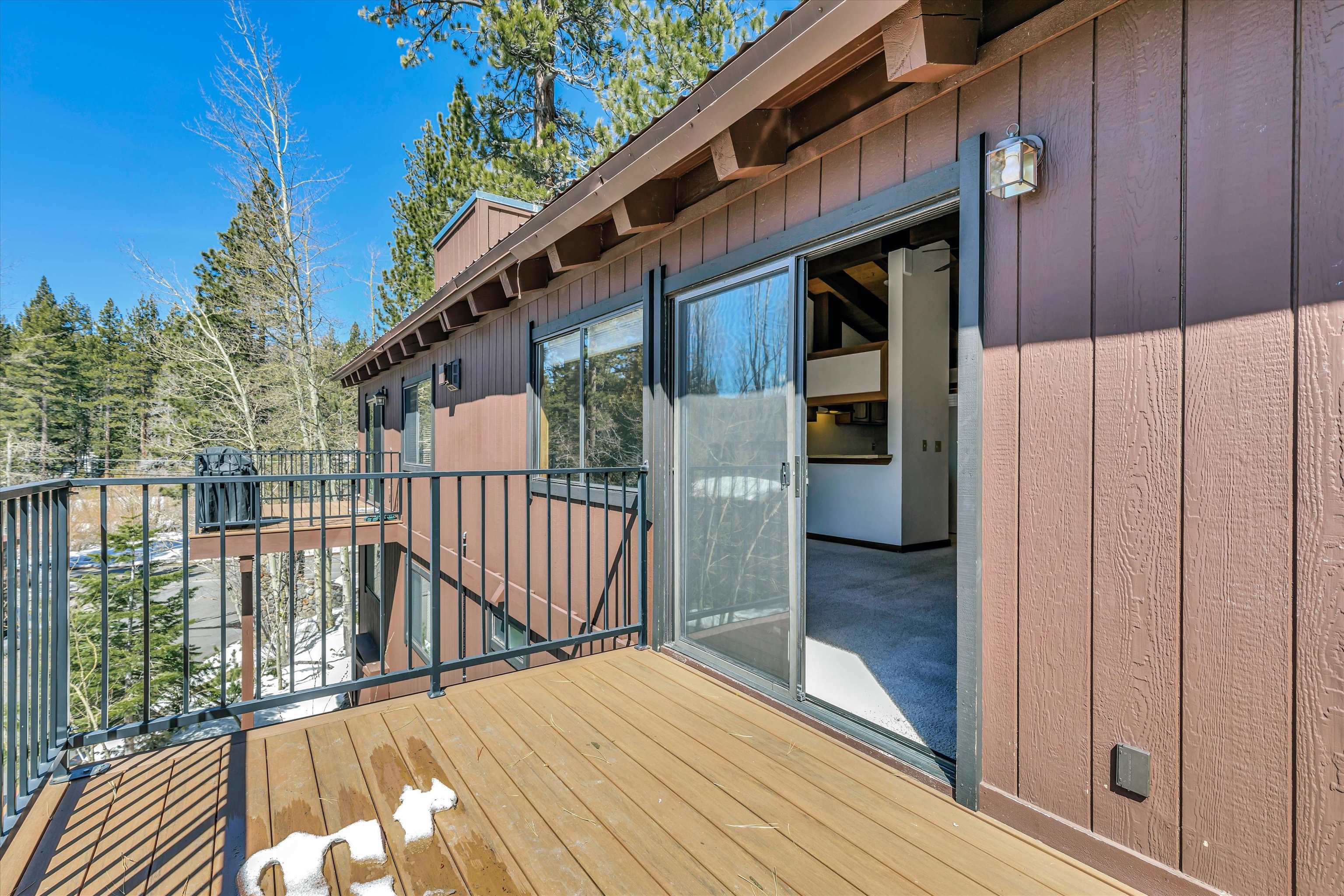 2560 LAKE FORES Lake Forest Road Unit: 58