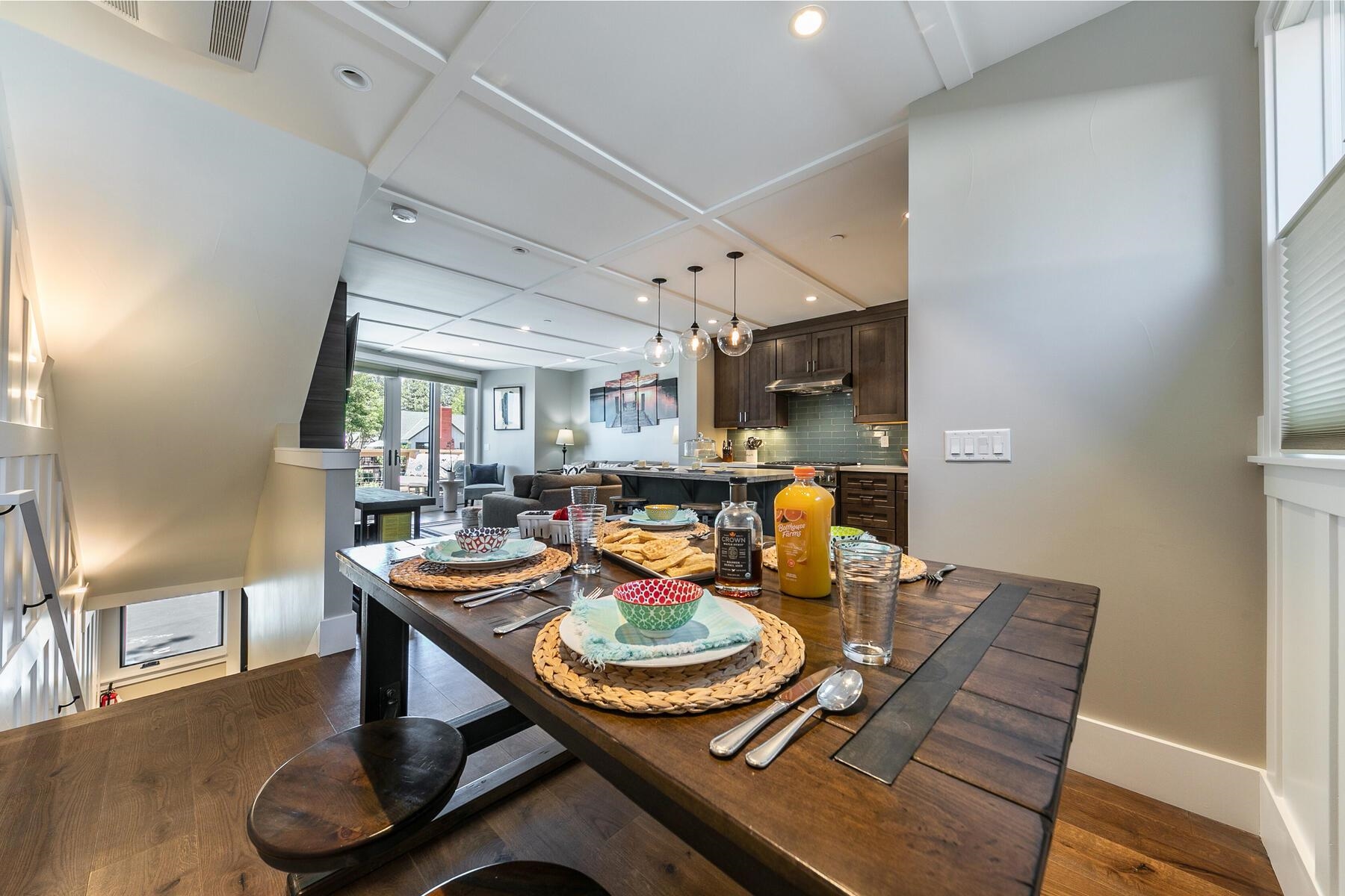 8308 North Lake Boulevard Unit: 3