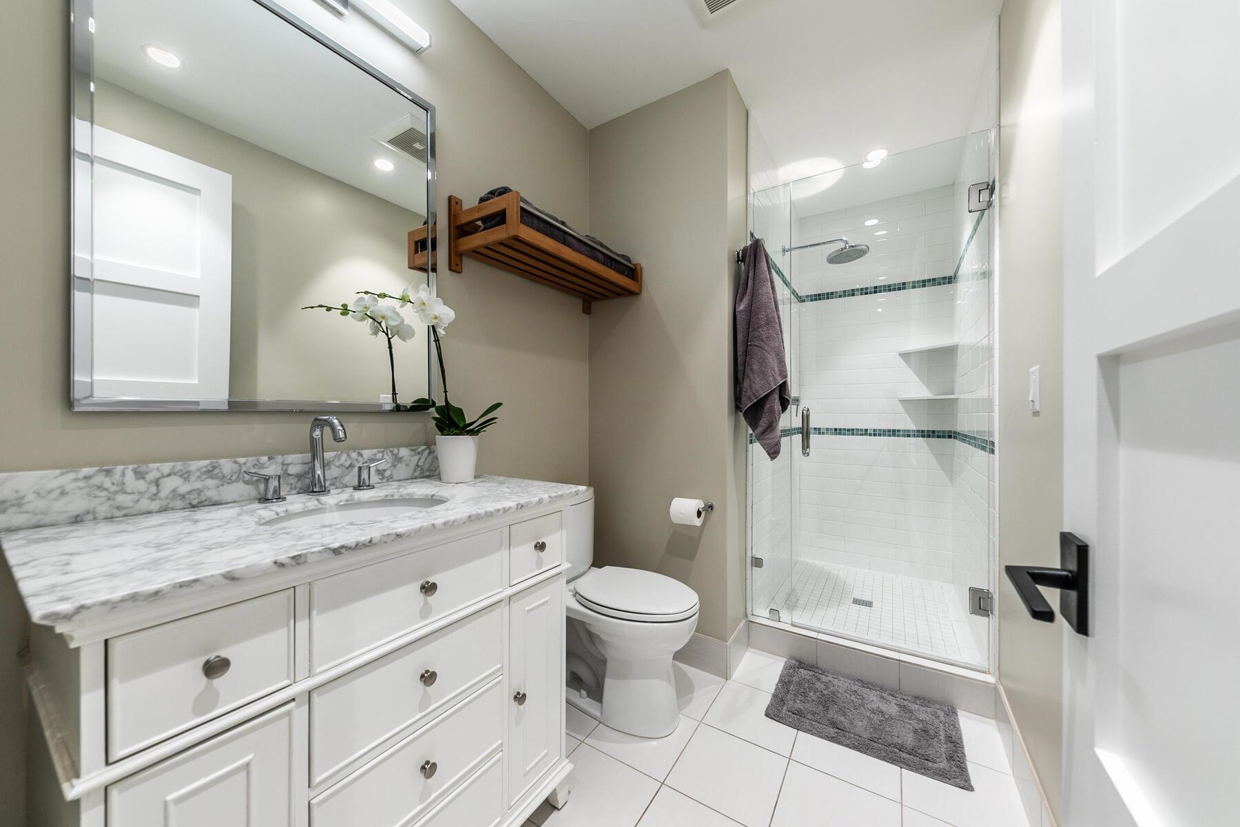 8308 North Lake Boulevard Unit: 3
