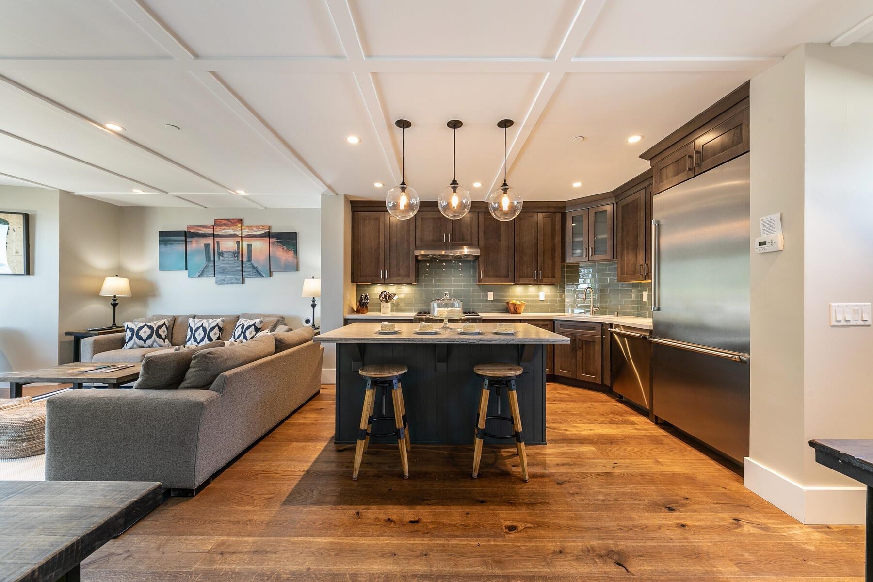 8308 North Lake Boulevard Unit: 3