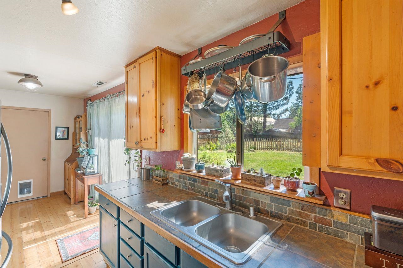 10989 Dorchester Drive