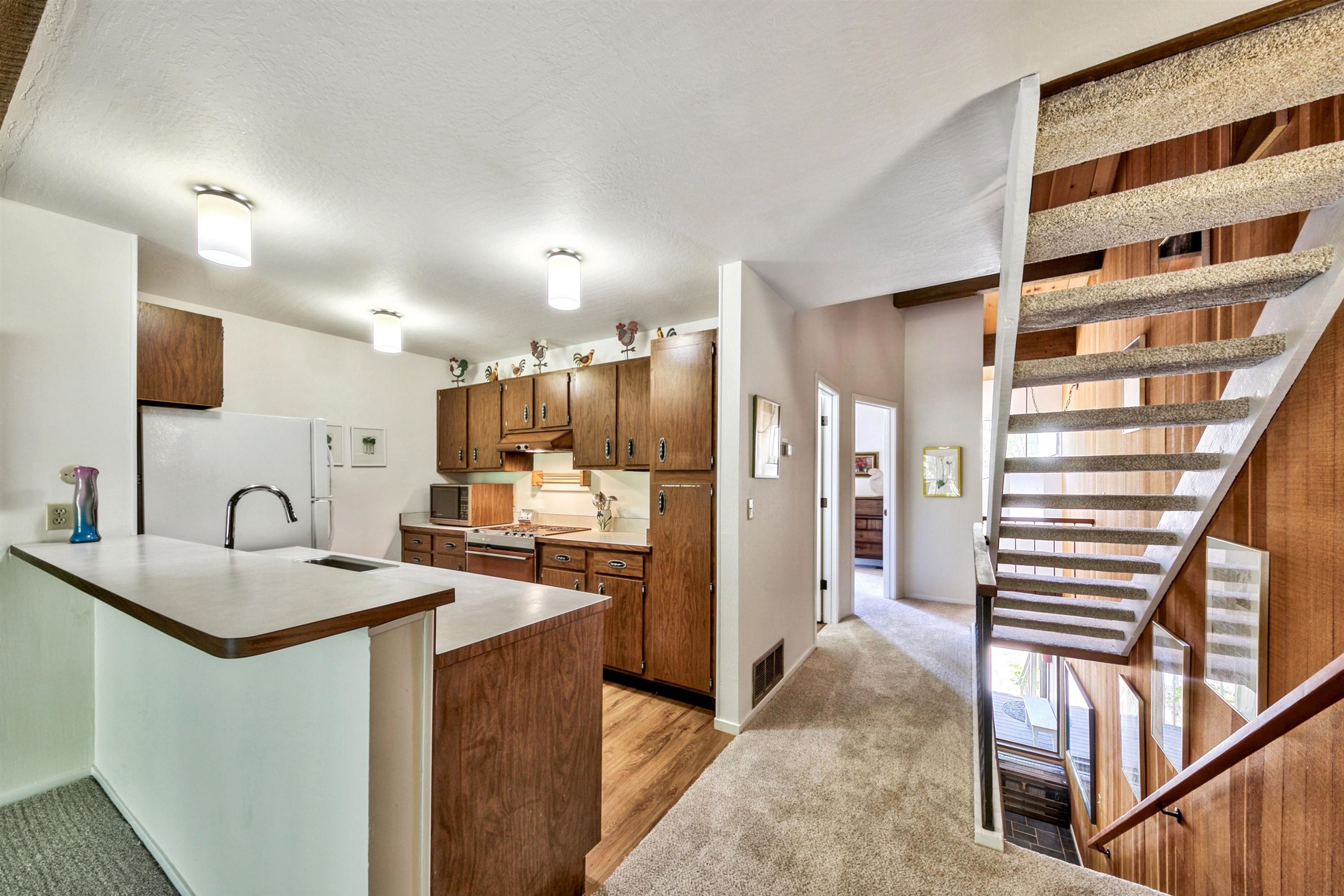 1001 Commonwealth Drive Unit: 179