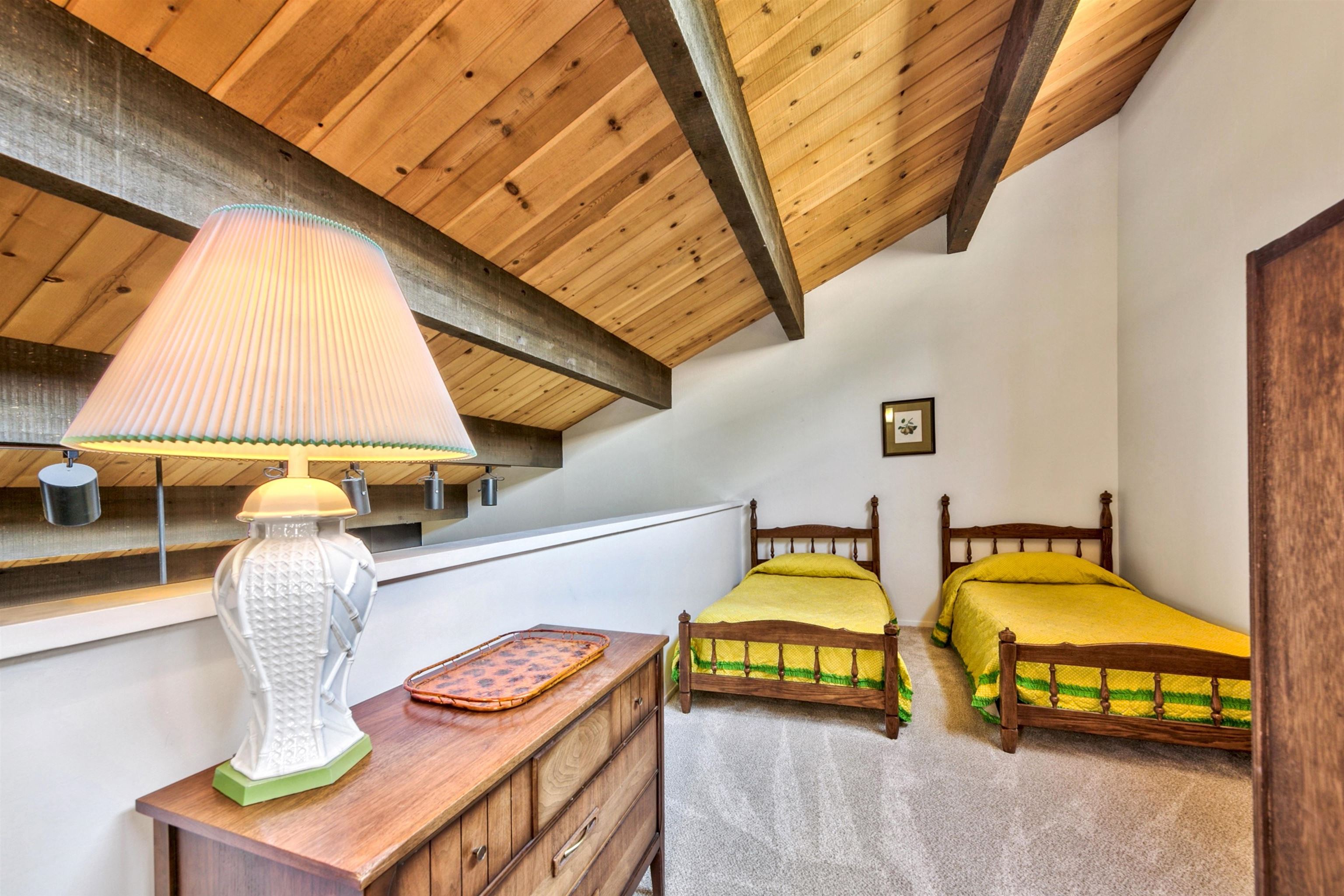 1001 Commonwealth Drive Unit: 179