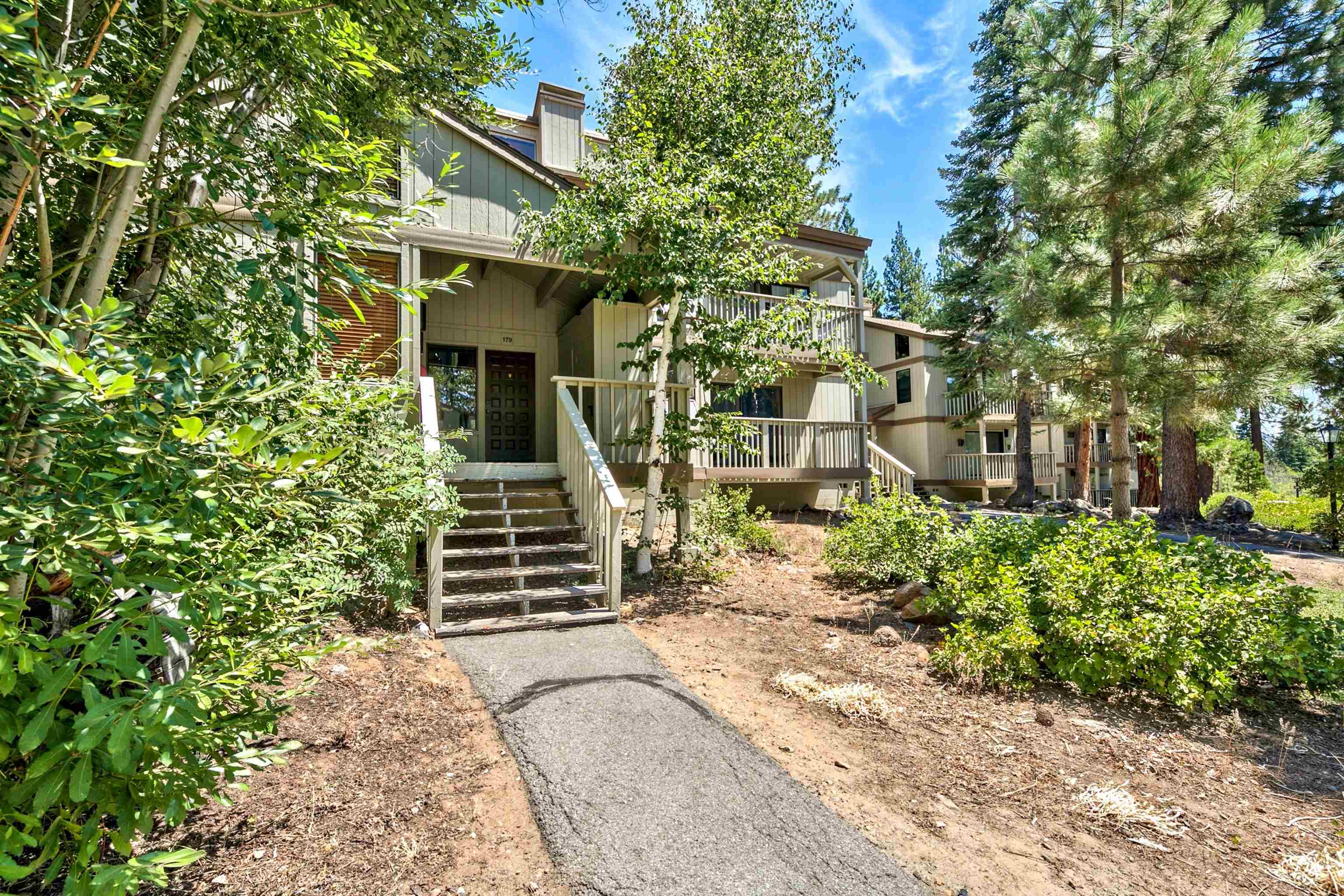 1001 Commonwealth Drive Unit: 179