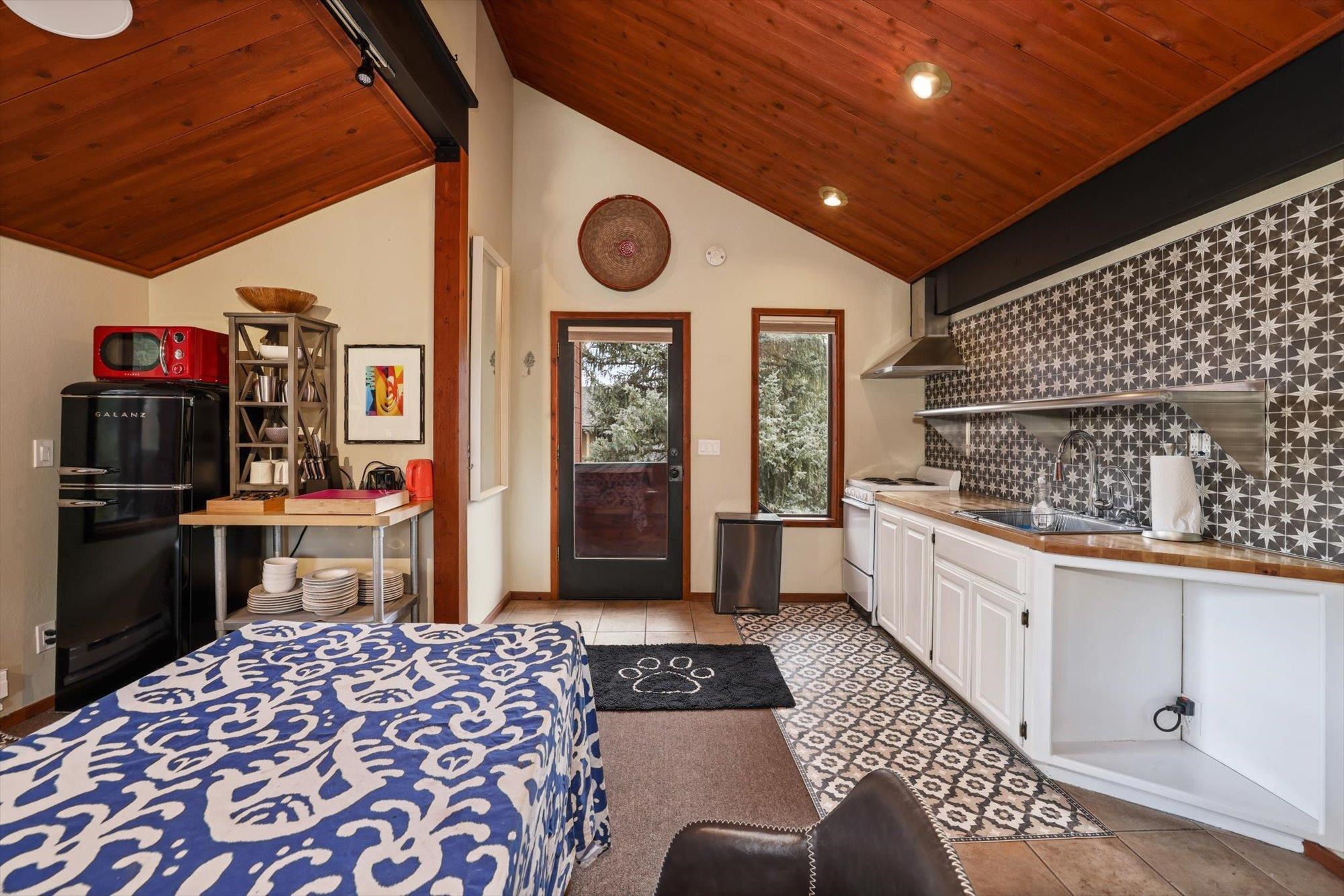 16005 Canterbury Lane
